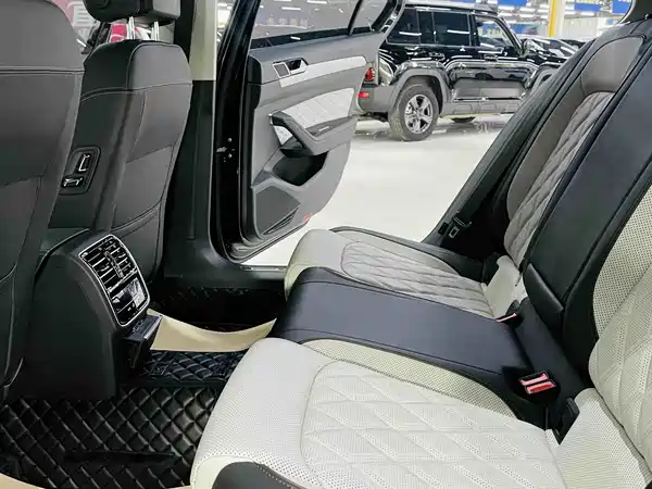 Volkswagen Magotan 2025