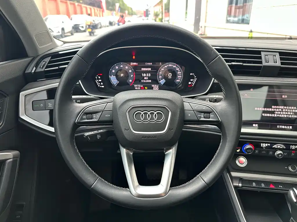 Audi Q3 2022 — фото 8