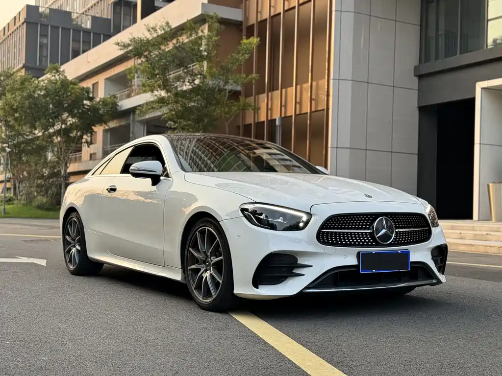 Mercedes-Benz E-Class 2022 — фото 3