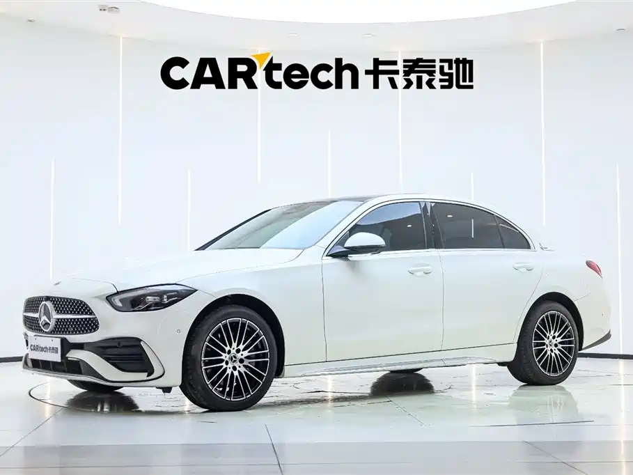 Mercedes-Benz C-Class 2025 — фото 1