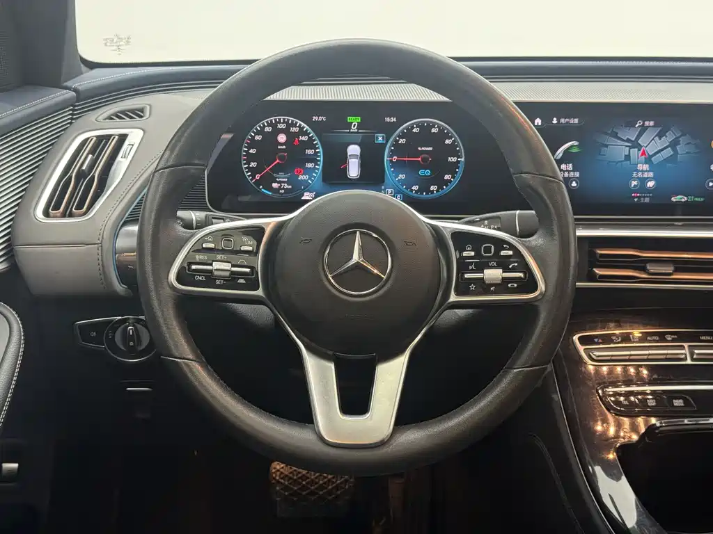 Mercedes-Benz EQC 2020 — фото 19