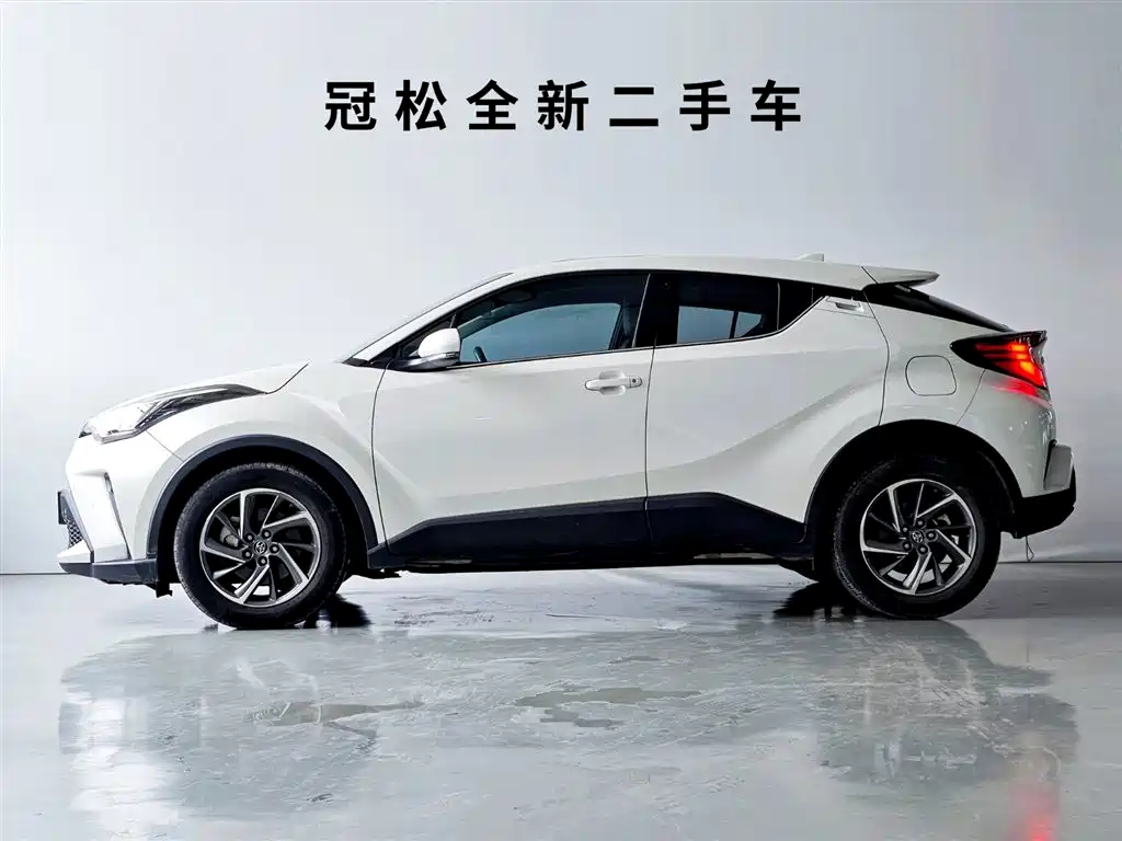 Toyota C-HR 2023 — фото 4