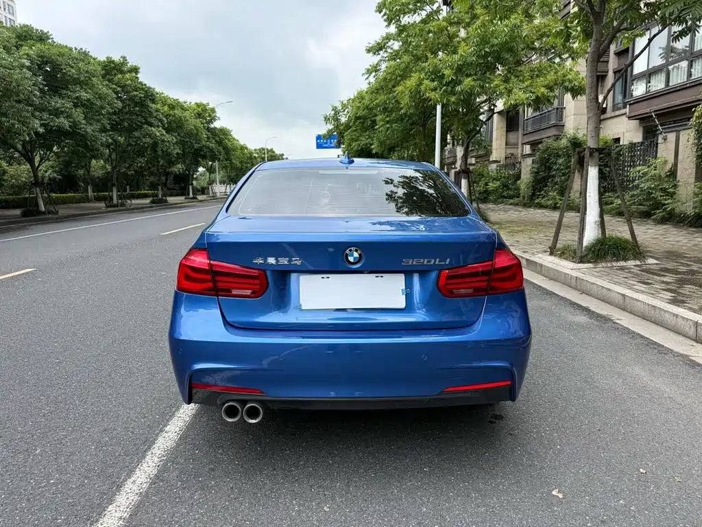 BMW 3 Series 2019 — фото 9