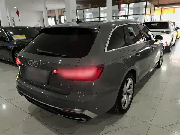 Audi A4 2021