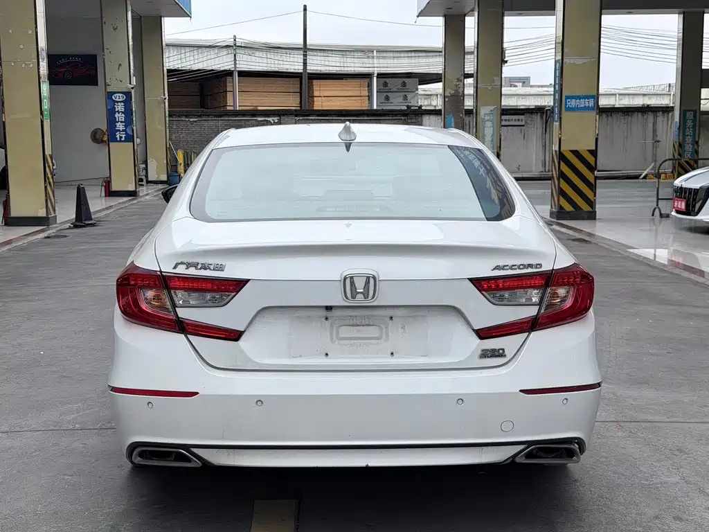 Honda Accord 2019 — фото 12
