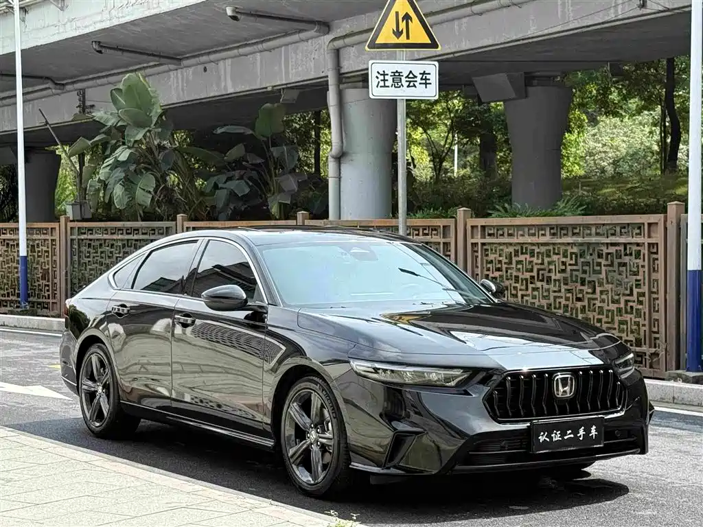 Honda Inspire 2025 — фото 12