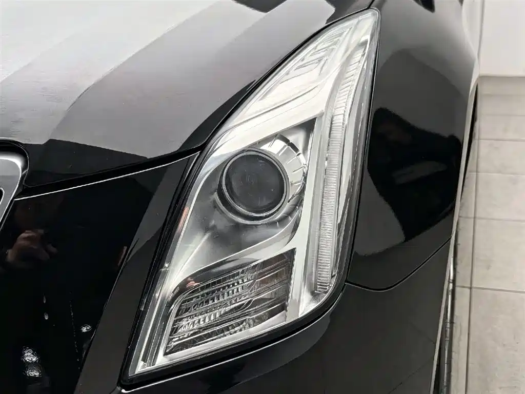 Cadillac XTS 2017 — фото 7