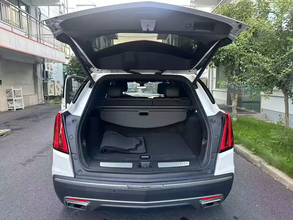 Cadillac XT5 2019 — фото 8