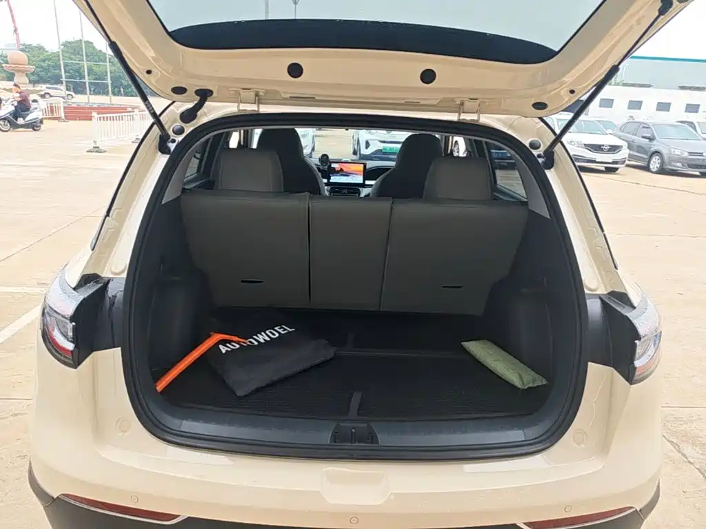 Geely Galaxy Starwish 2026 — фото 19