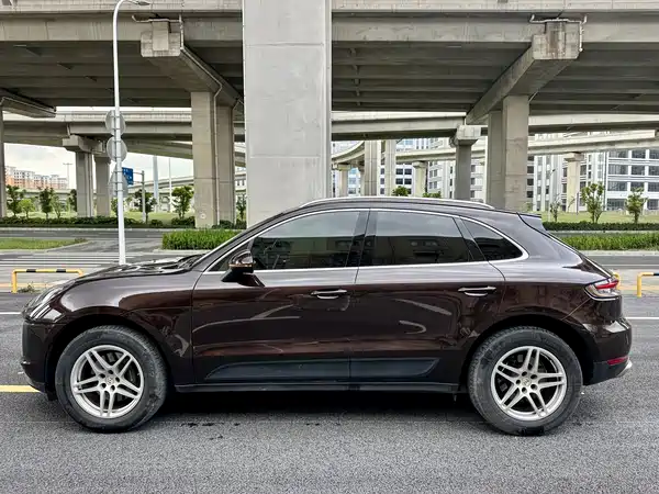 Porsche Macan 2020