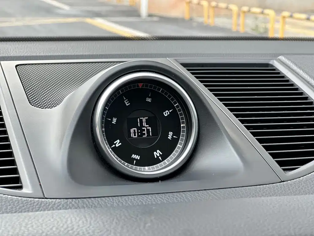 Porsche Macan 2020 — фото 15