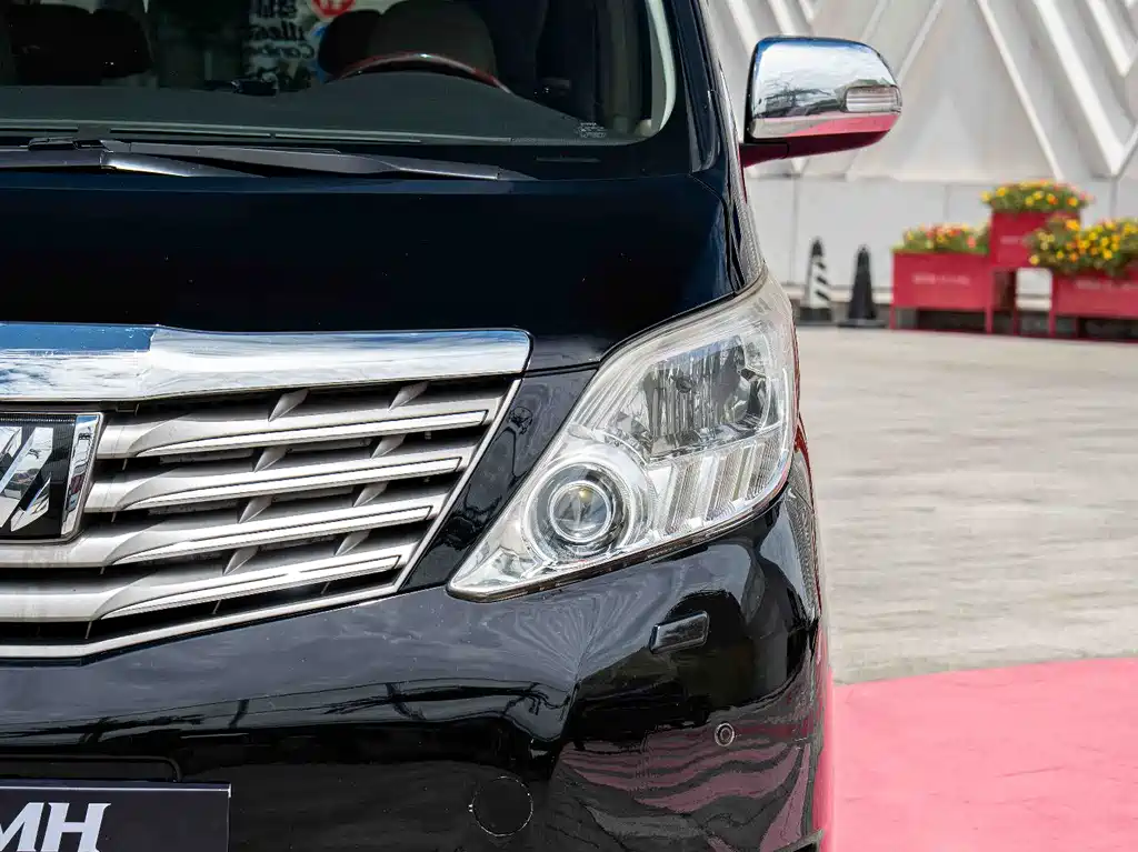 Toyota Alphard 2011 — фото 3