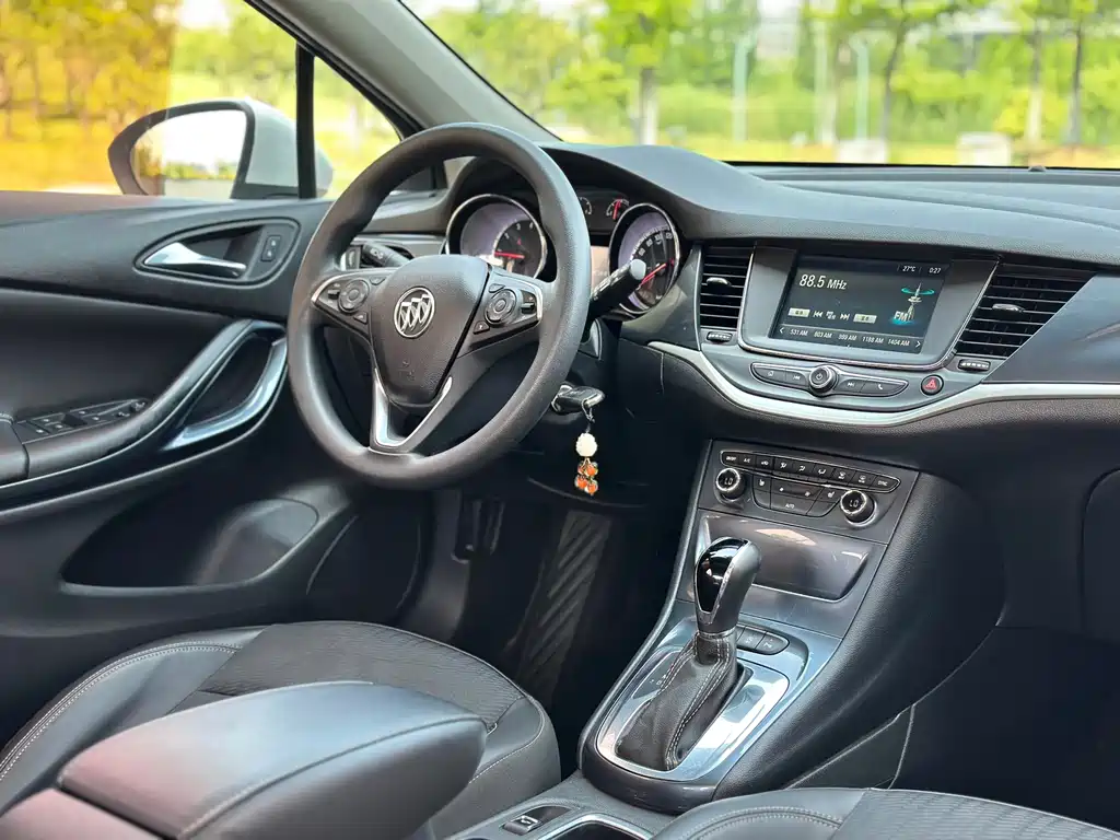 Buick Verano 2016 — фото 12