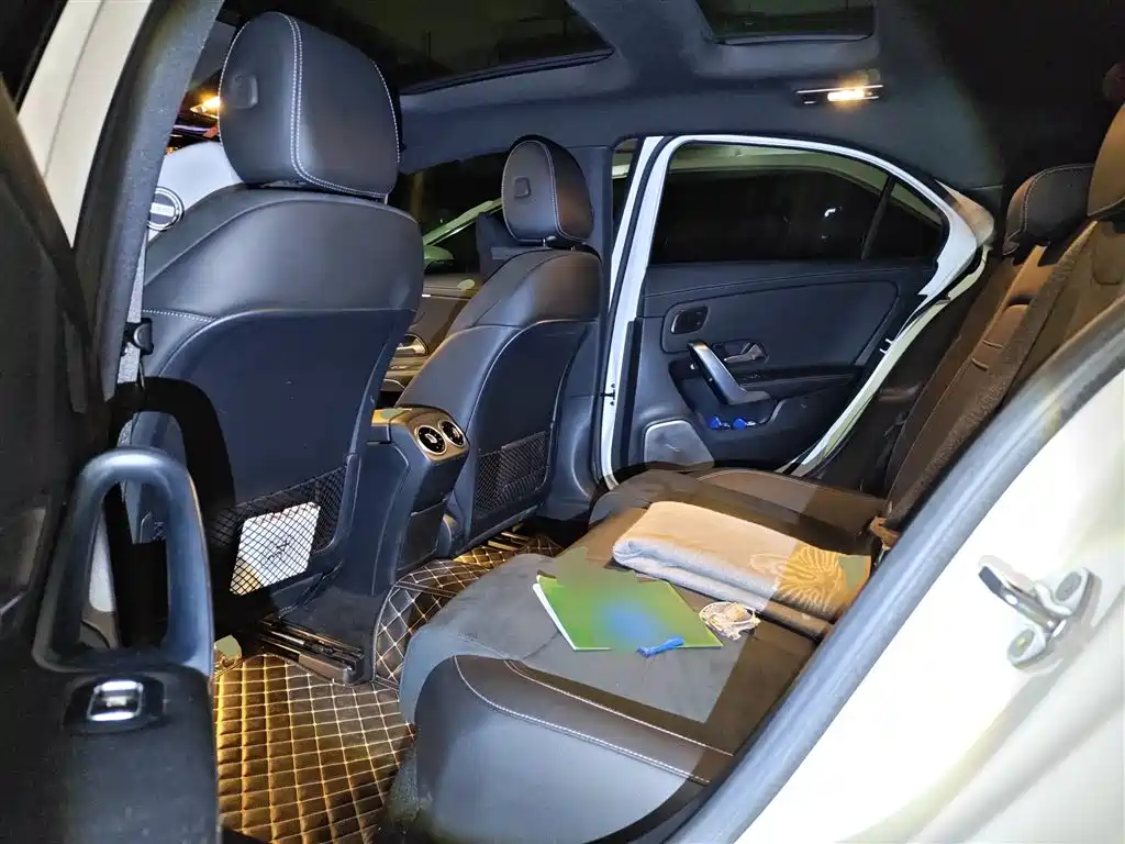 Mercedes-Benz A-Class 2020 — фото 15