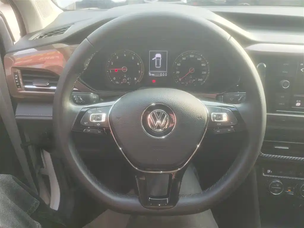 Volkswagen Tharu 2019 — фото 11