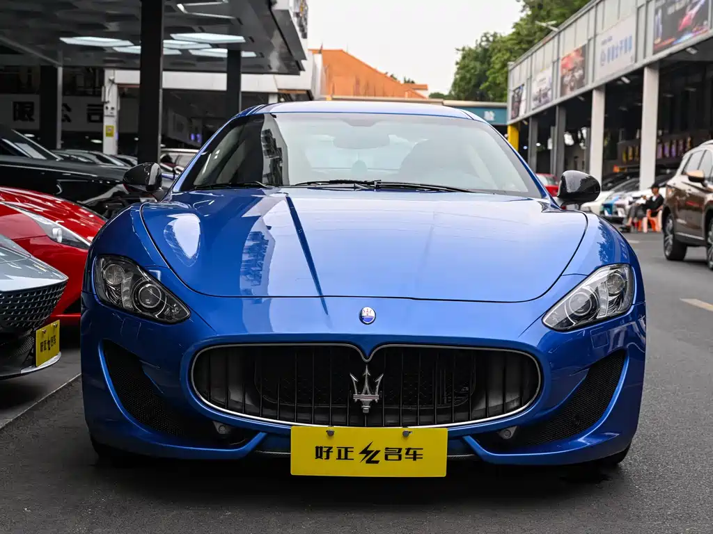 Maserati GranTurismo 2017 — фото 3