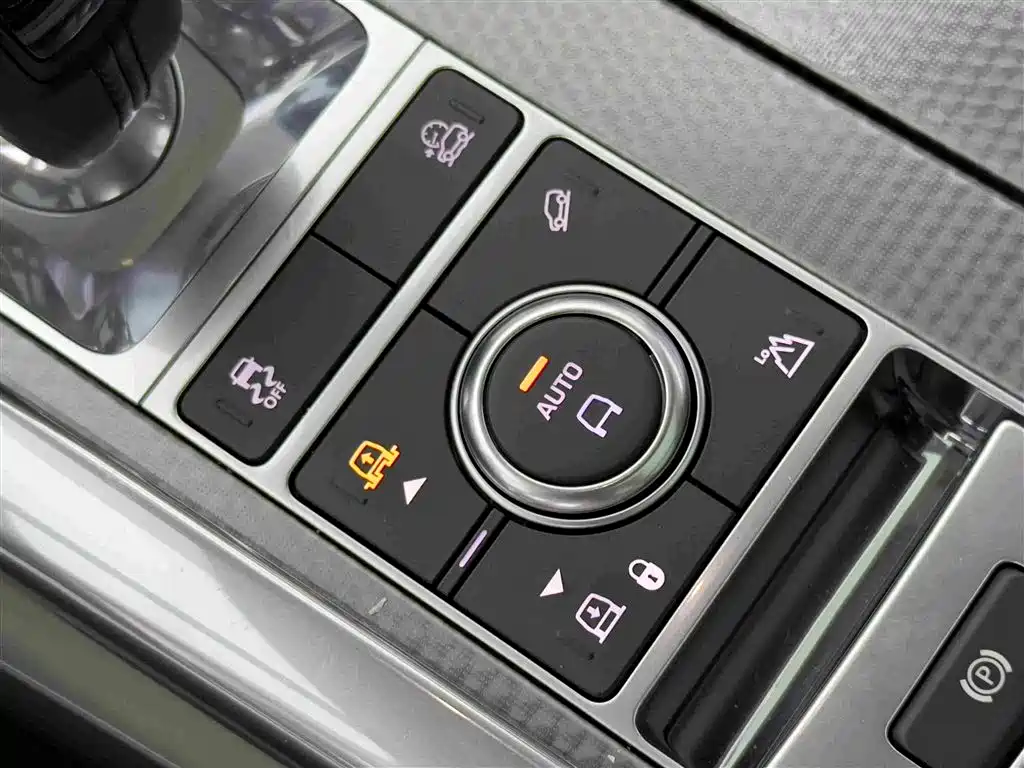 Land Rover Sport 2022 — фото 18