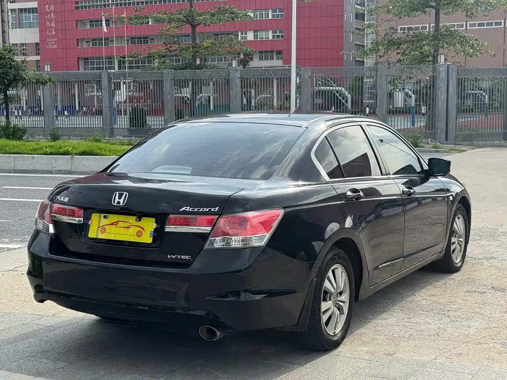 Honda Accord 2012 — фото 5
