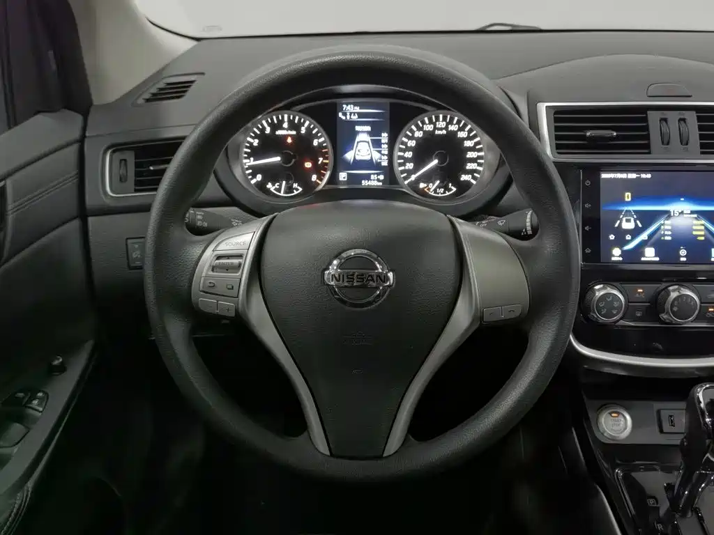 Nissan Tiida 2019 — фото 11