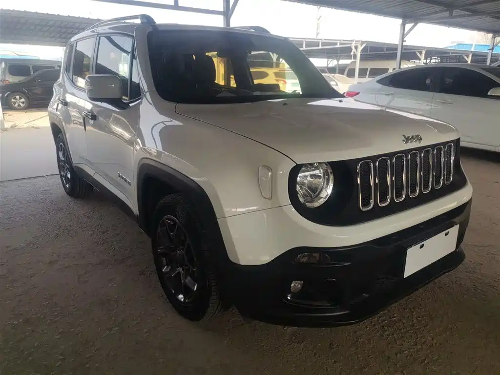Jeep Renegade 2017 — фото 20