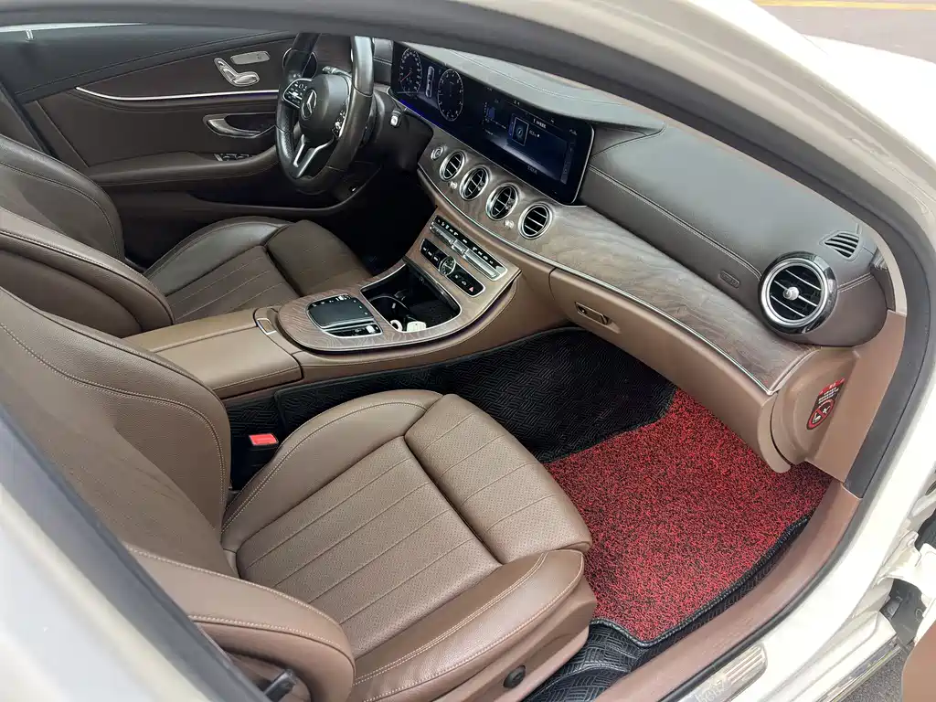 Mercedes-Benz E-Class 2020 — фото 10