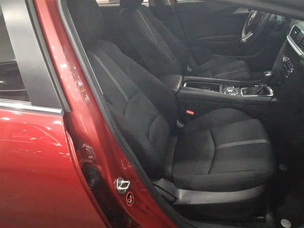 Mazda 3 Axela 2019 — фото 20