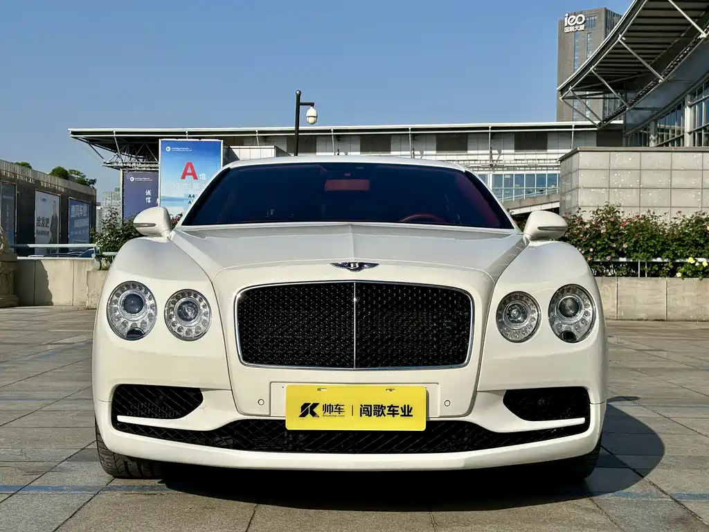 Bentley Flying Spur 2020 — фото 2