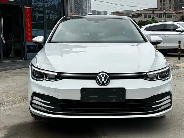 Volkswagen Golf 2021