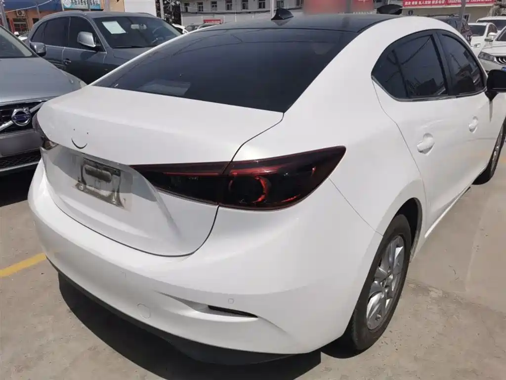 Mazda 3 Axela 2019 — фото 7