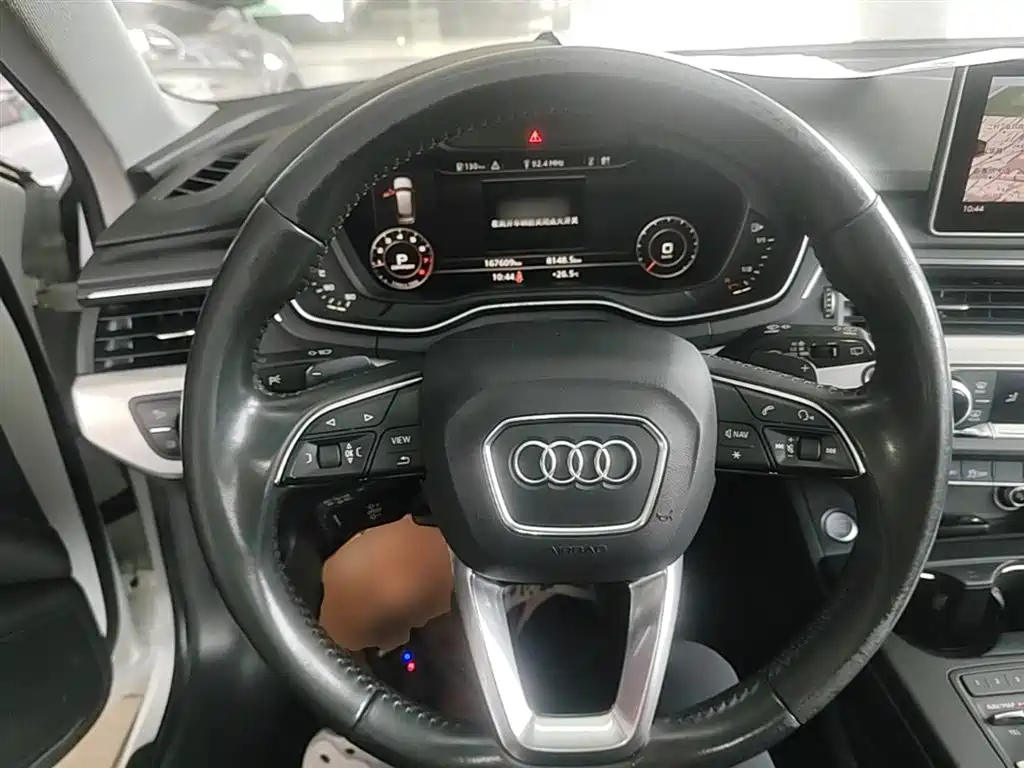 Audi A4 2017 — фото 11