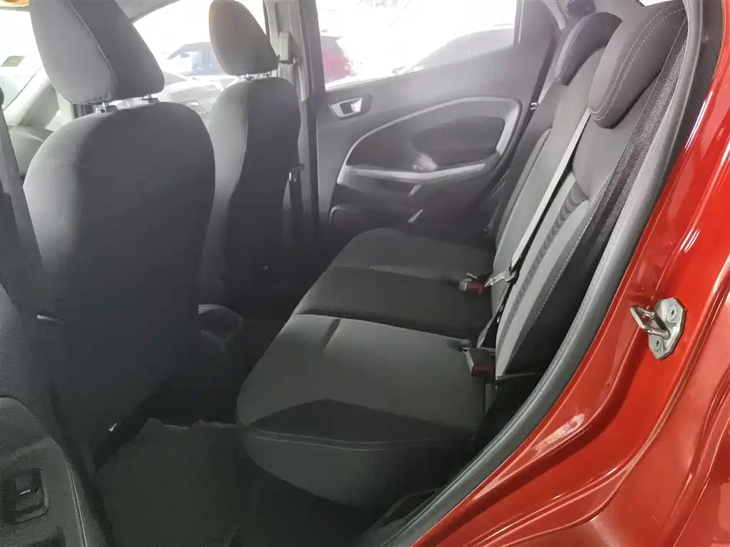 Ford Ecosport 2015 — фото 14