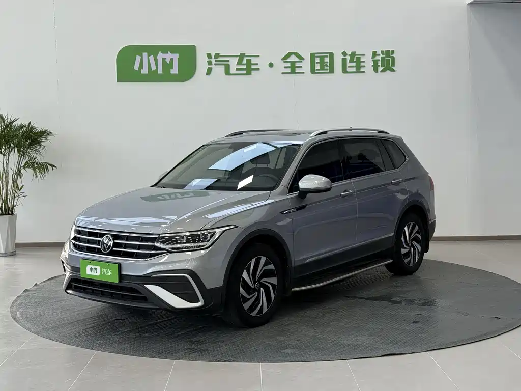 Volkswagen Tiguan L 2023 — фото 1