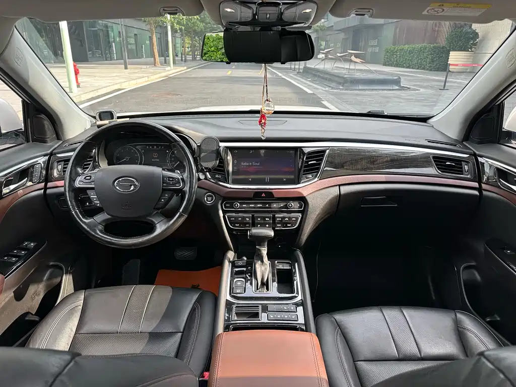 GAC Motor Trumpchi GS8 2019 — фото 12