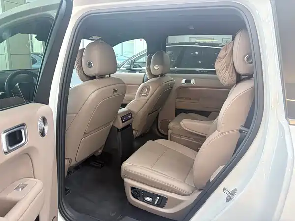 Li Auto L9 2025
