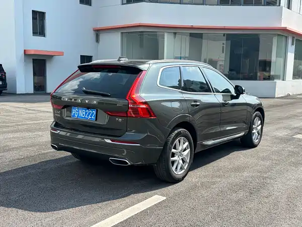 Volvo XC60 2021