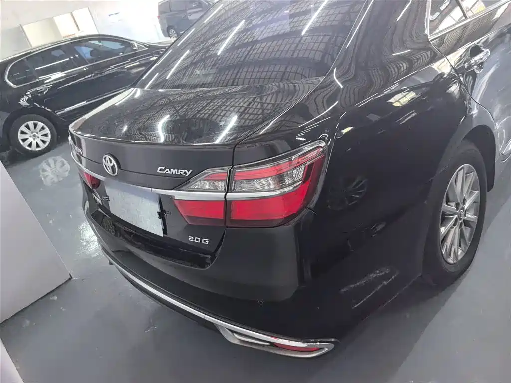 Toyota Camry 2017 — фото 11