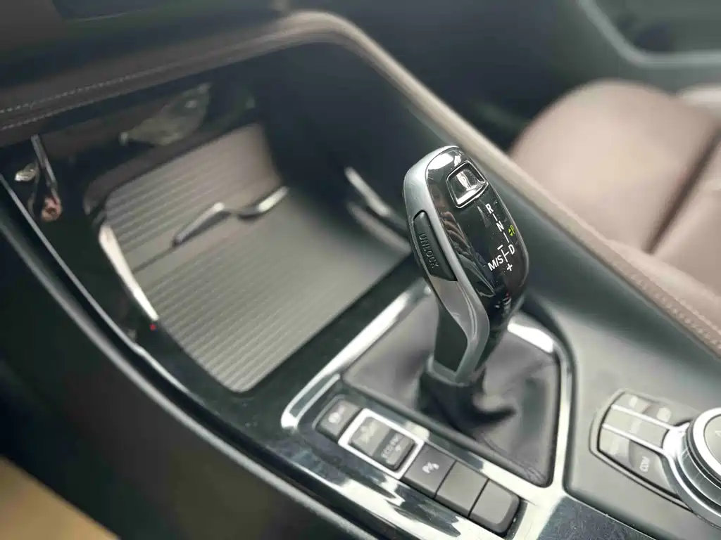 BMW X2 2023 — фото 15