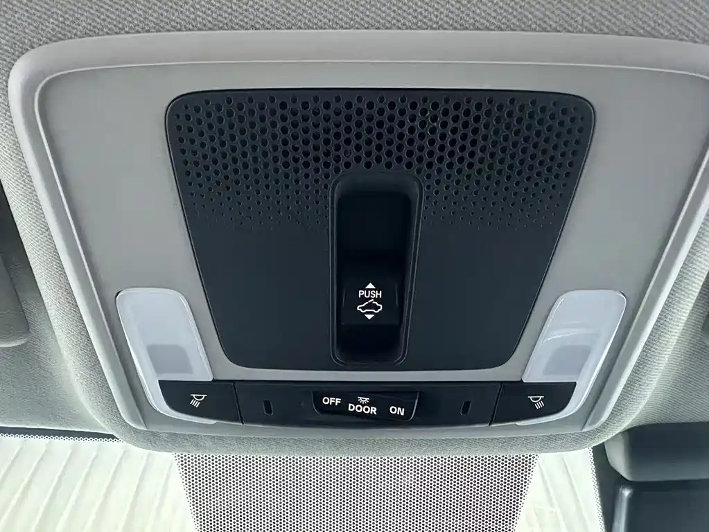 Honda Civic 2022 — фото 19