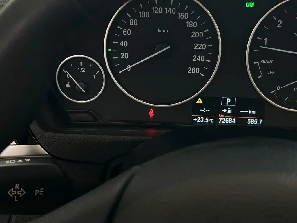 BMW 3 Series 2016 — фото 14