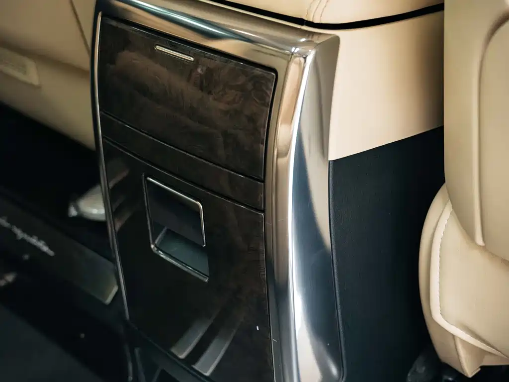 Toyota Alphard 2020 — фото 19