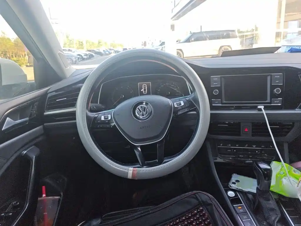 Volkswagen Sagitar 2019