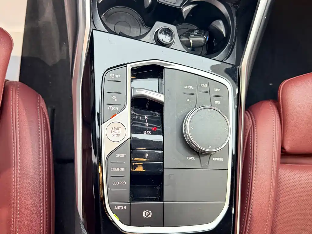 BMW 3 Series 2023 — фото 12