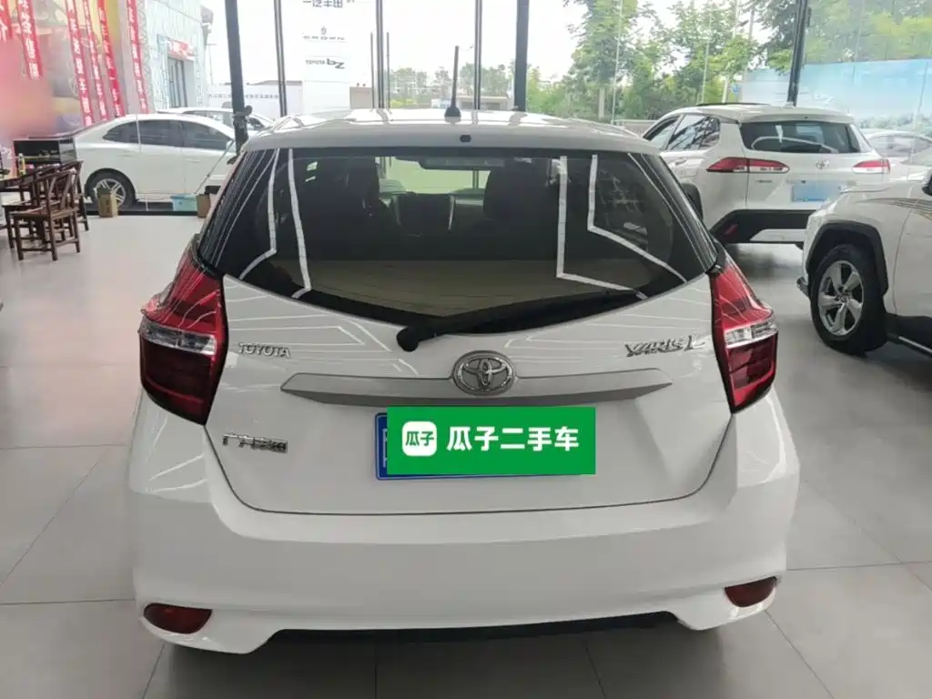 Toyota Yaris L 2019 — фото 6