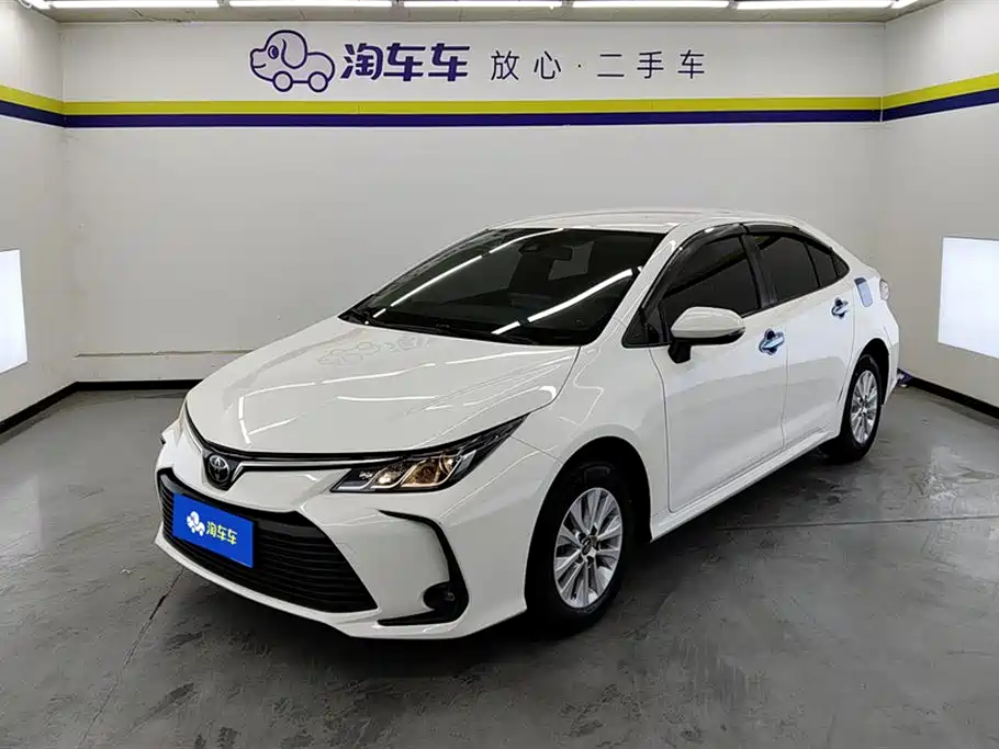 Toyota Corolla 2020 — фото 1