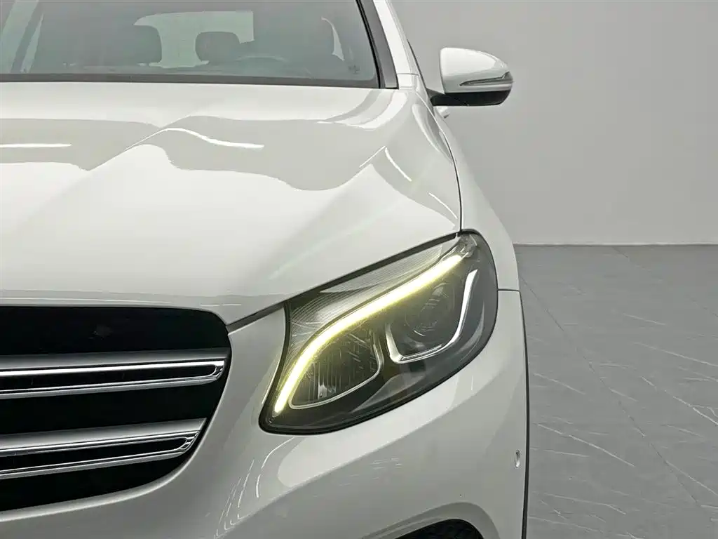 Mercedes-Benz GLC 2016 — фото 11
