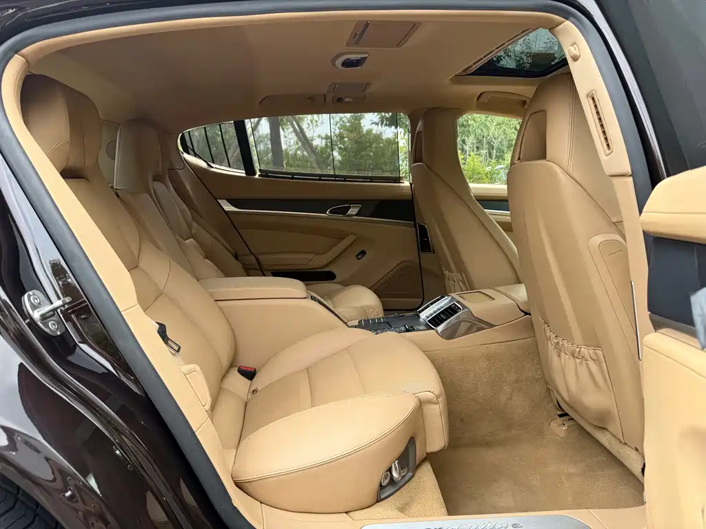 Porsche Panamera 2015 — фото 24