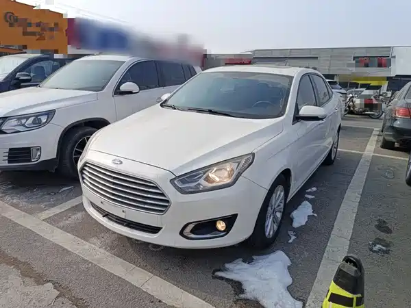 Ford Escort 2015