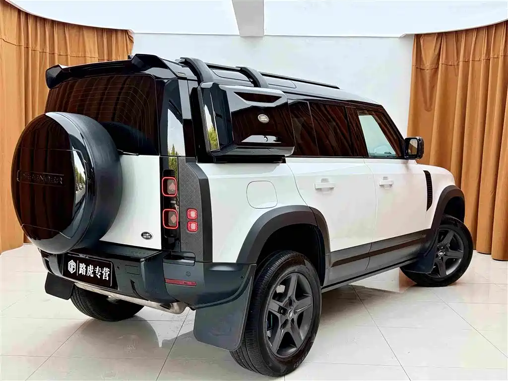 Land Rover Defender 2021 — фото 4