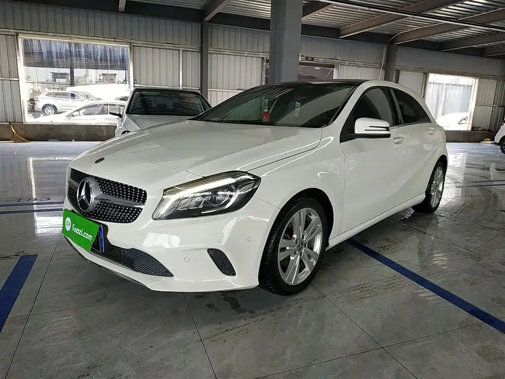 Mercedes-Benz A-Class 2018 — фото 2