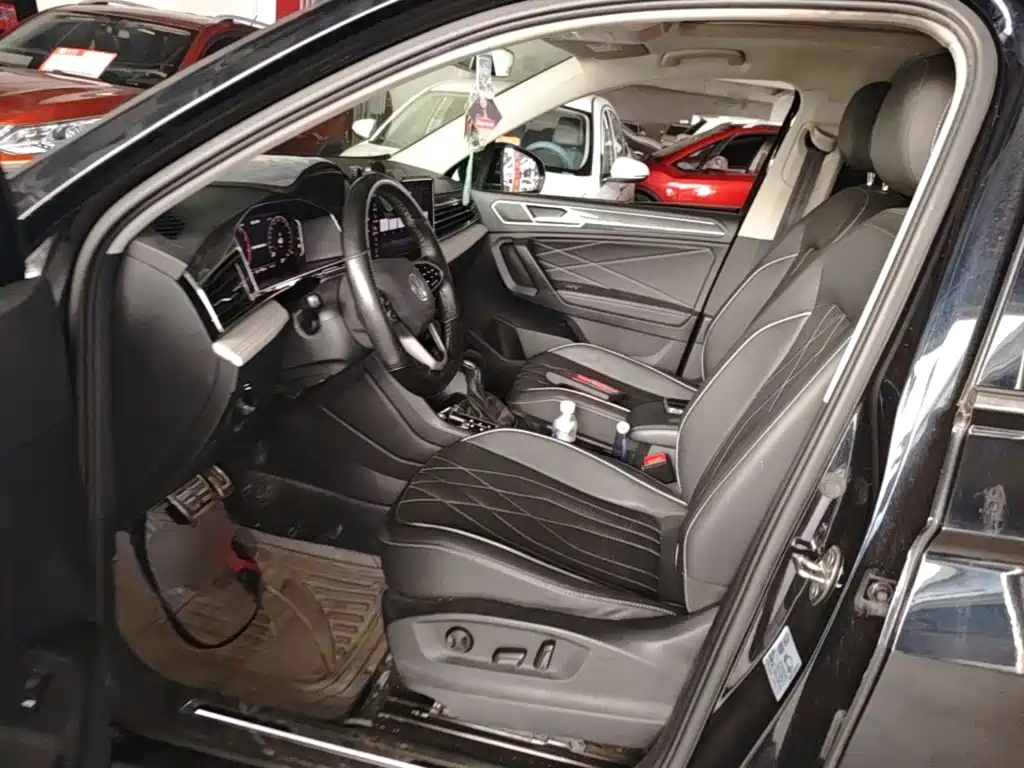 Volkswagen Tiguan L 2021 — фото 15